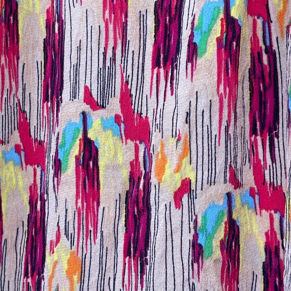 bimba & lola | Abstract Print Lightweight Silky Short Sleeve Detail Blouse - Picture 10 of 14